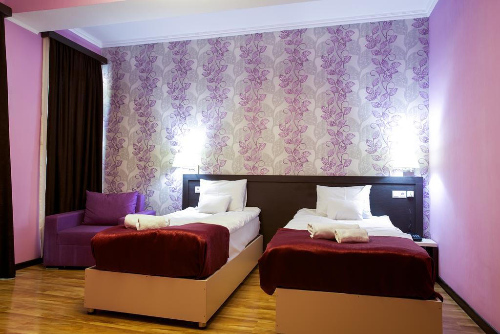 Отель The One Boutique Тбилиси Экстерьер фото